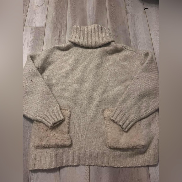 ZARA size L - Picture 1 of 1